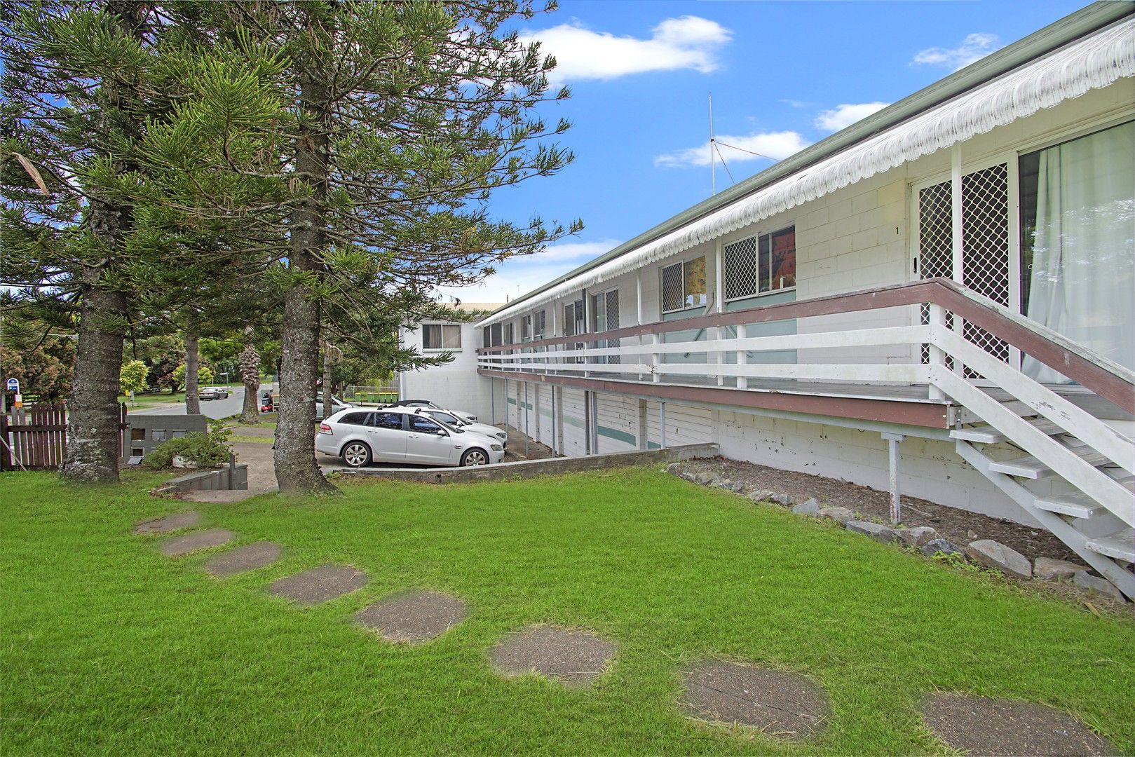 1 bedrooms Apartment / Unit / Flat in 4/15 North Road WOODRIDGE QLD, 4114