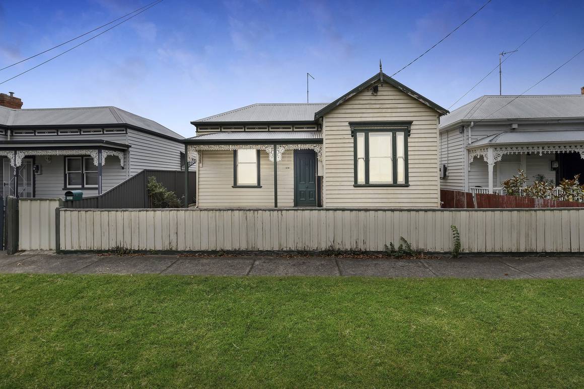 Picture of 518 Ascot Street South, REDAN VIC 3350
