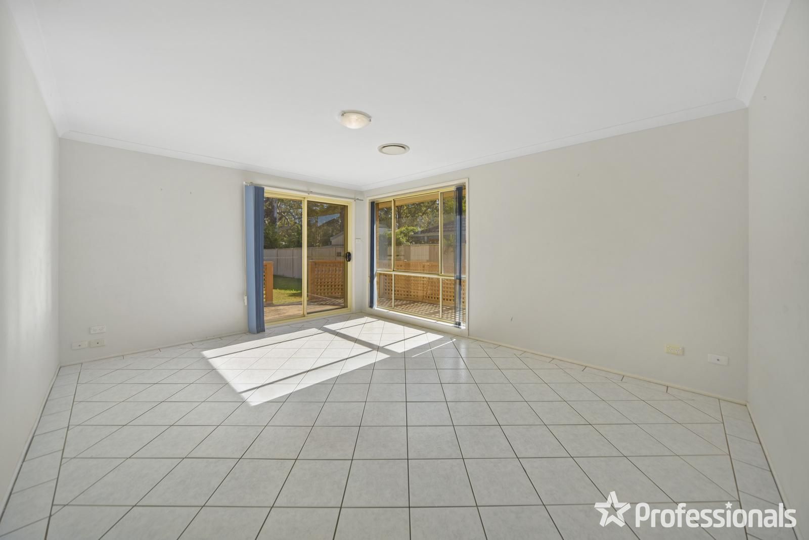 31 Sheraton Circuit, Bomaderry NSW 2541, Image 2