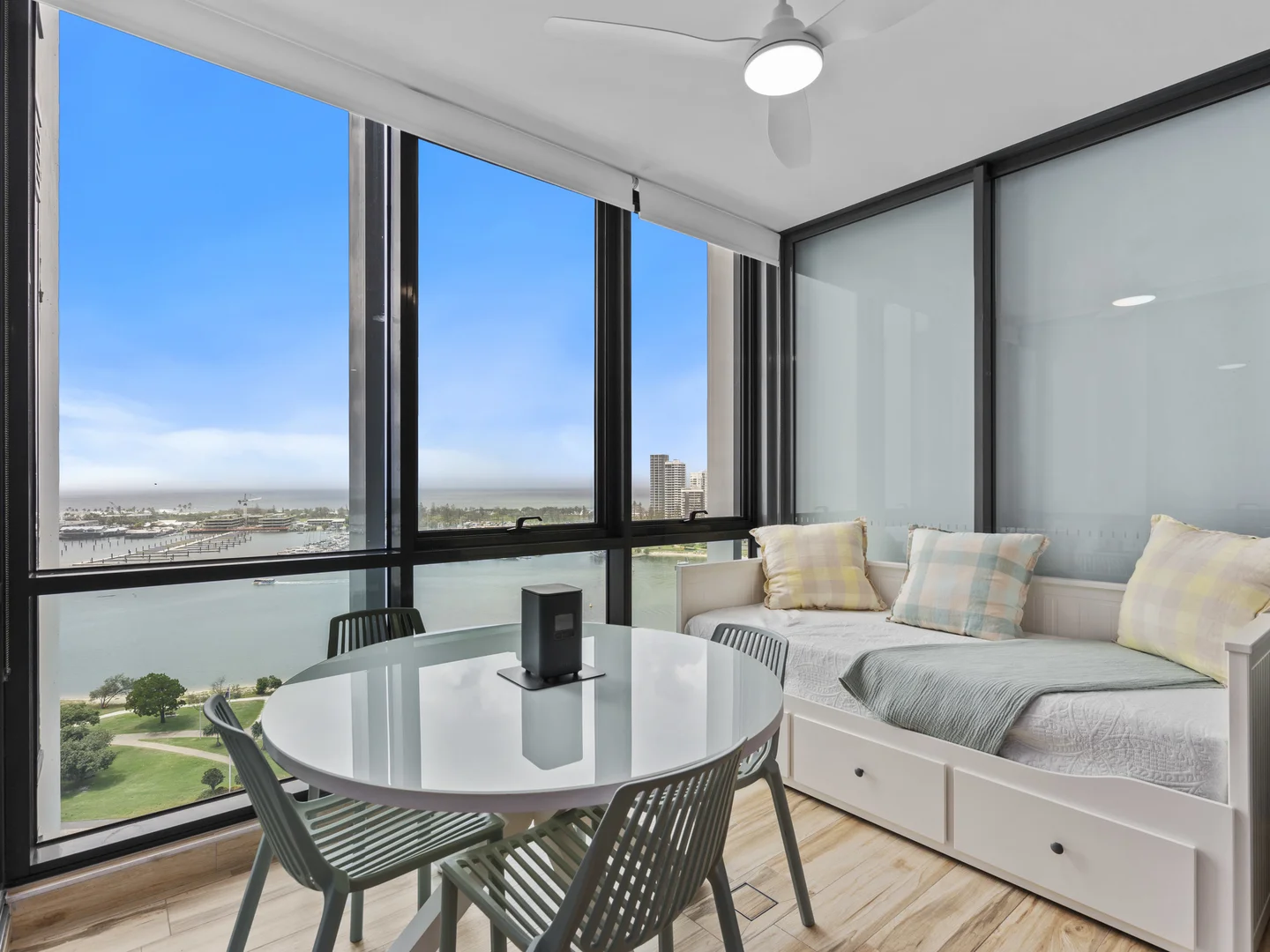 Additional image 8 of 1605/2 Como Crescent, Southport QLD 4215