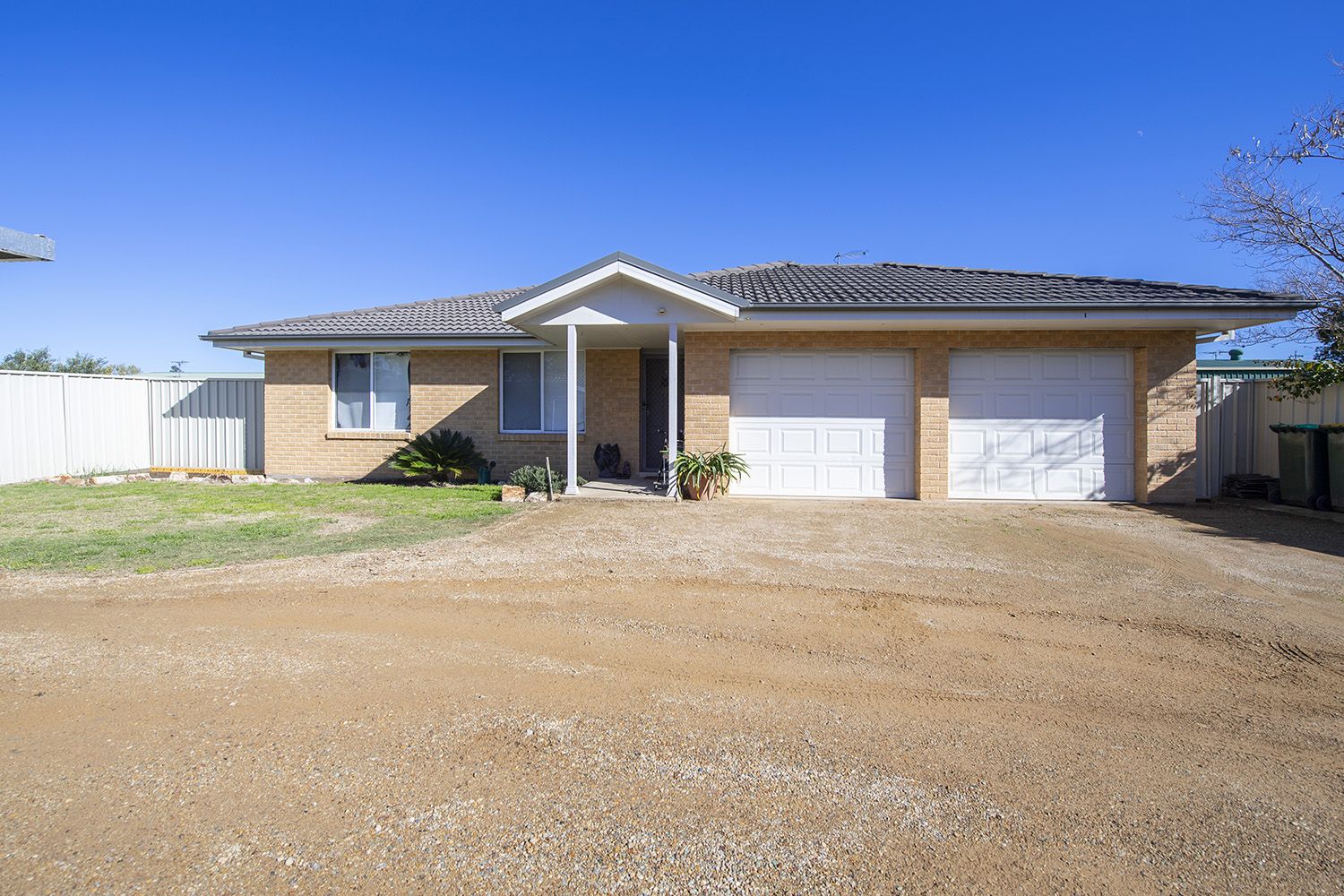 2/14 Paxton Street, Denman Property History & Address Research Domain