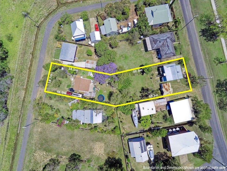 40 Harbour Esplanade, Burnett Heads QLD 4670, Image 2