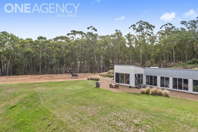 Picture of 3 Isla Court, GLEN PARK VIC 3352