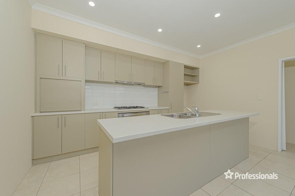 12 Tindale Crest, Aveley WA 6069, Image 2