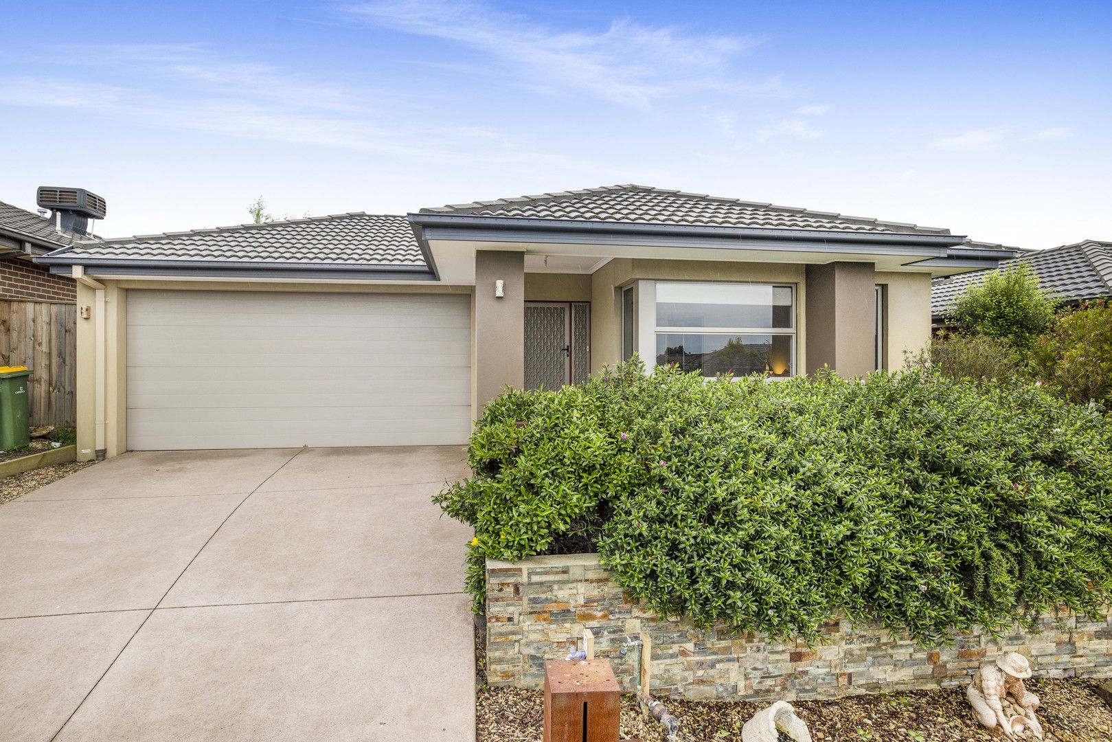 3 bedrooms House in 70 Belmont Crescent PAKENHAM VIC, 3810