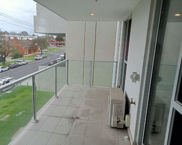 2 bedrooms Apartment / Unit / Flat in  OAKLEIGH VIC, 3166
