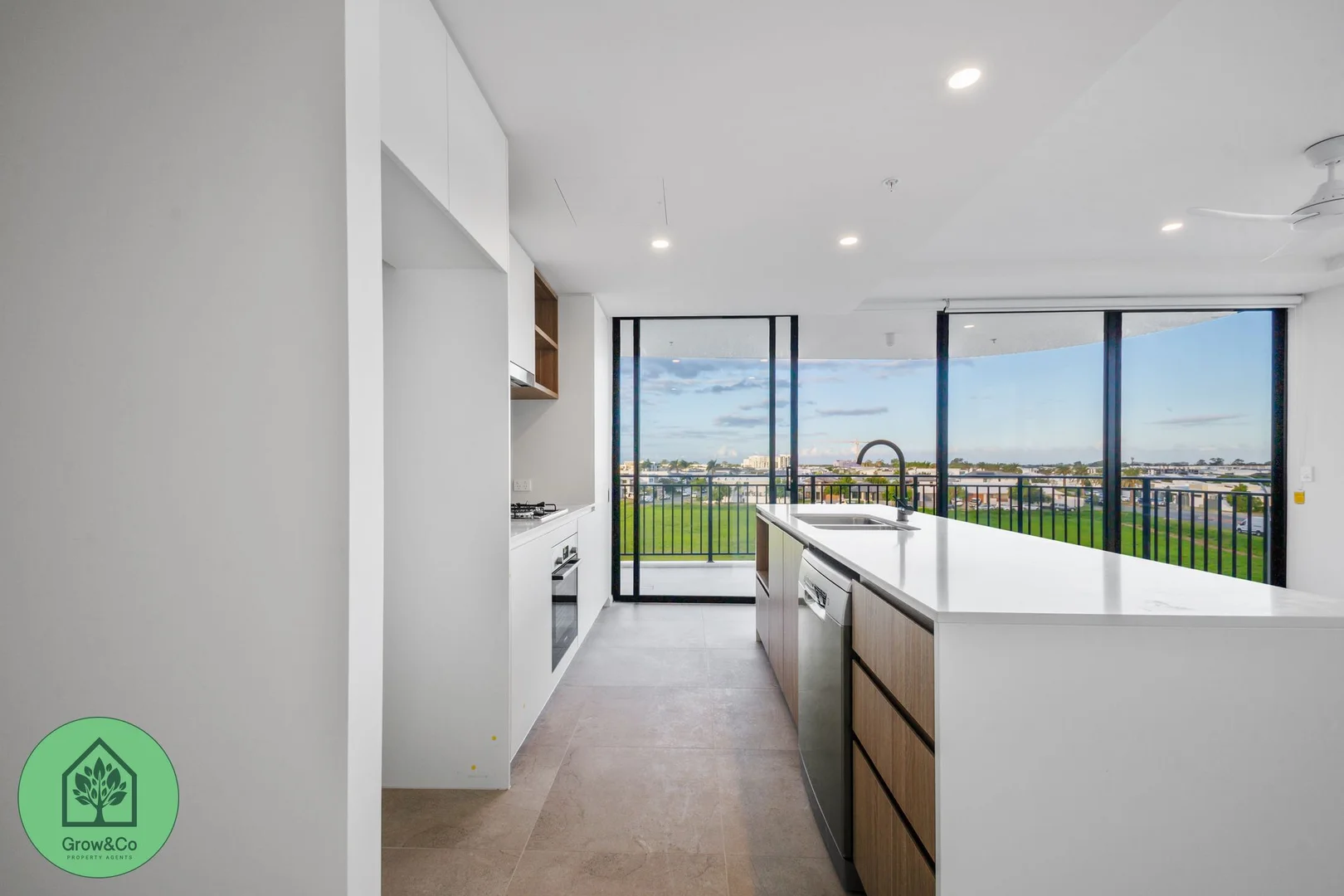 Additional image 11 of 2407/10 Sickle Avenue, Hope Island QLD 4212