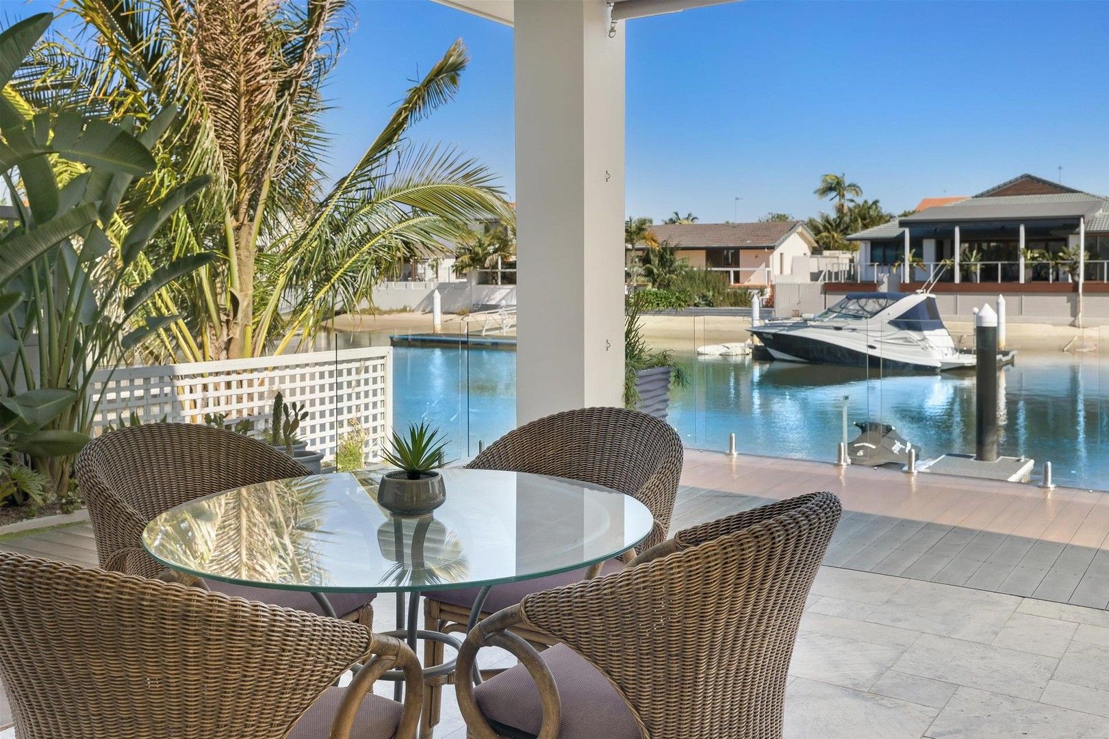 5 bedrooms House in 4 Viking Court PARADISE WATERS QLD, 4217