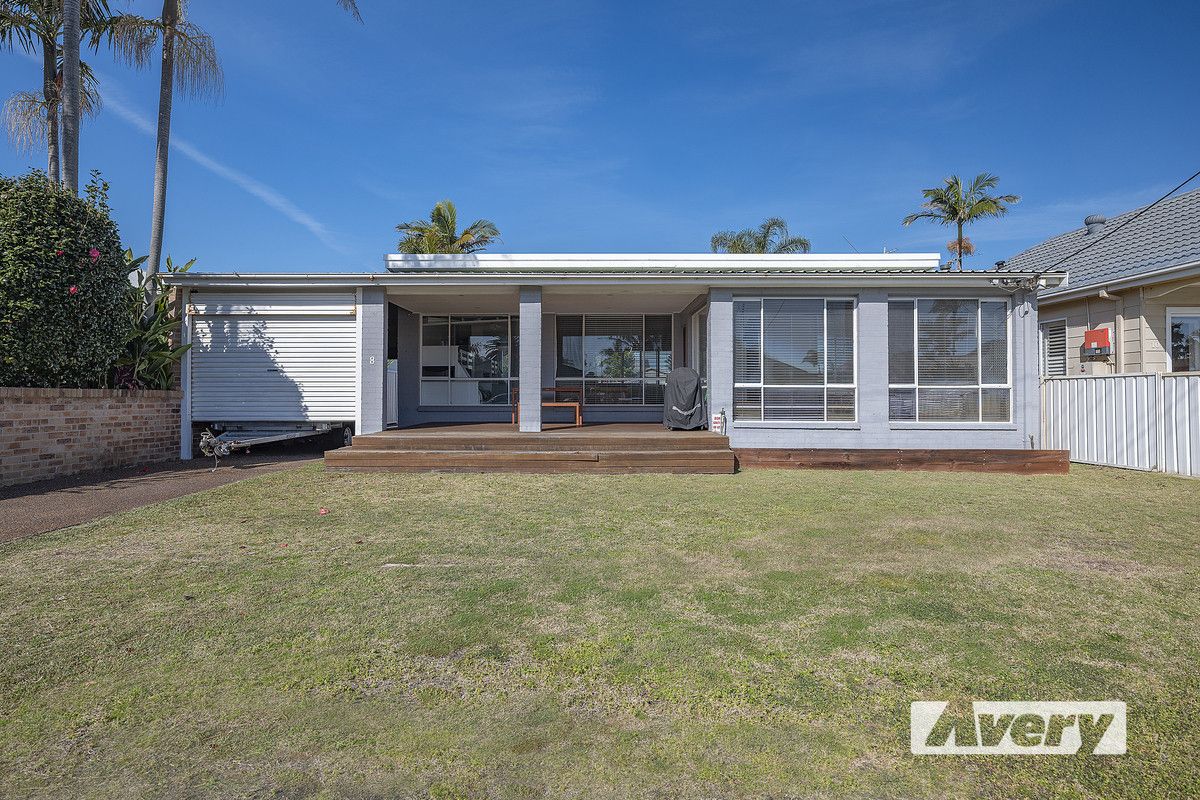 3 bedrooms House in 8 Tirriki Place BLACKSMITHS NSW, 2281