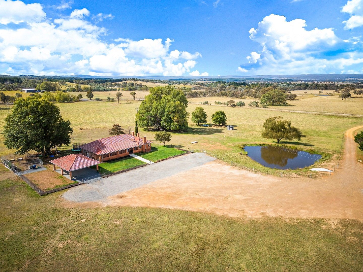 1215 Tallagandra Lane, Gundaroo NSW 2620, Image 0