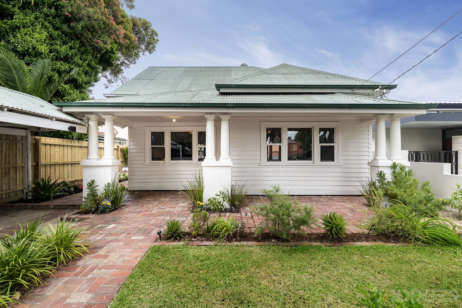 30 Mills Street, Hampton VIC 3188, Image 2