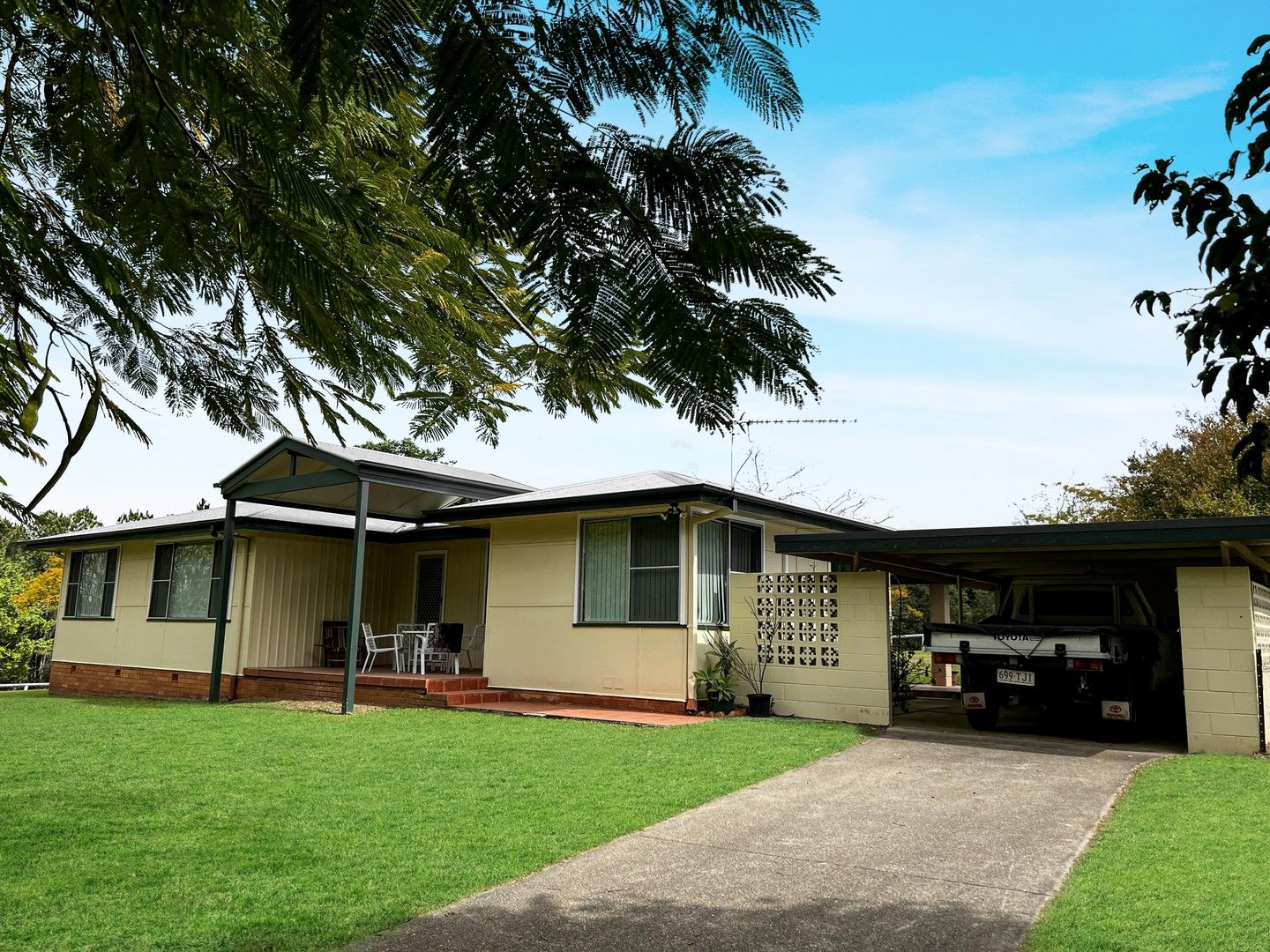 1 Barrs Road, Glass House Mountains QLD 4518 House For Rent 620