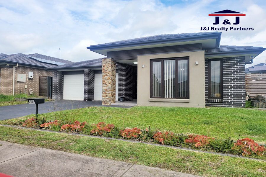 4 bedrooms House in 11/Lloyd St WERRINGTON NSW, 2747