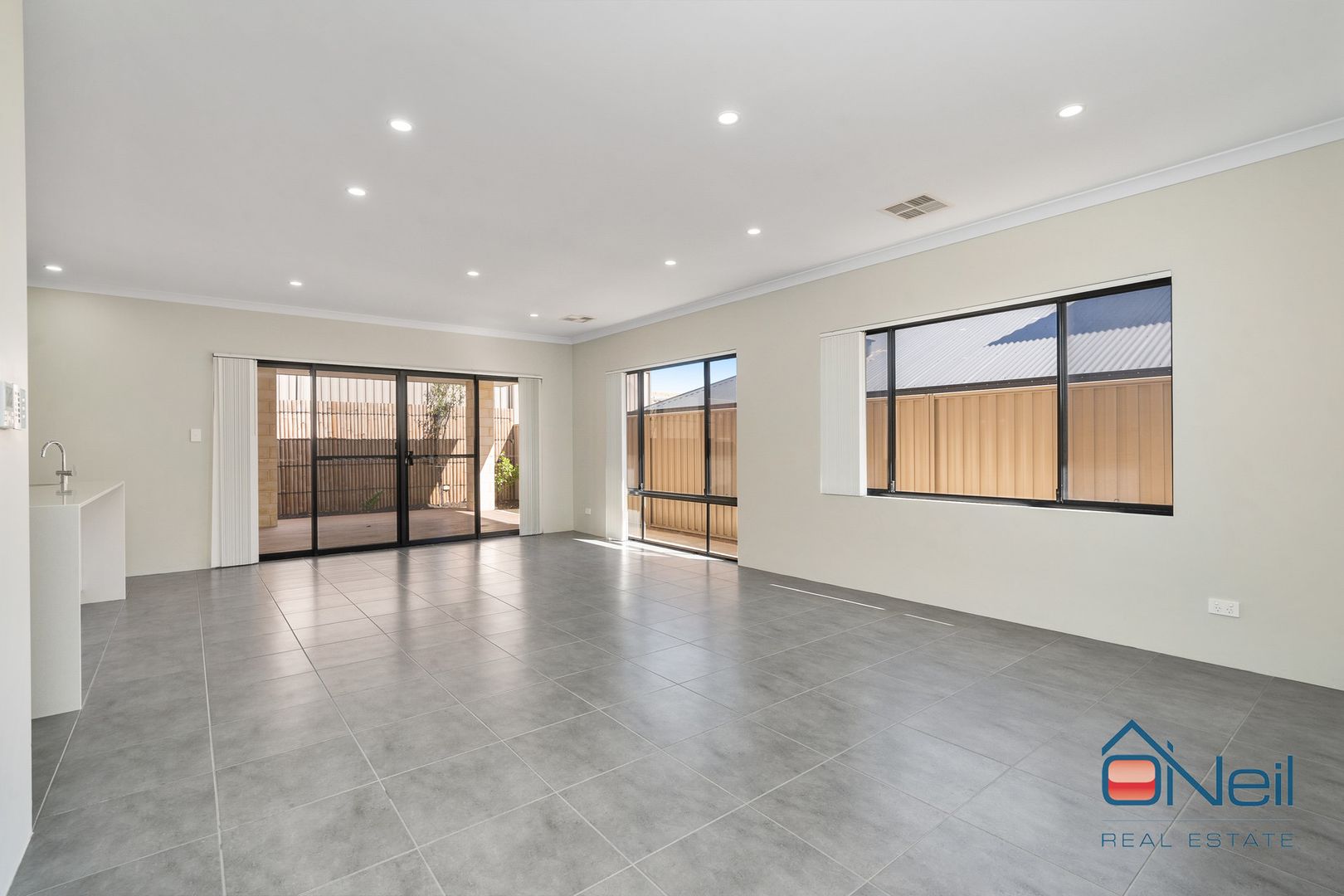 13 Campana Rise, Hammond Park WA 6164 House For Rent 670 Domain