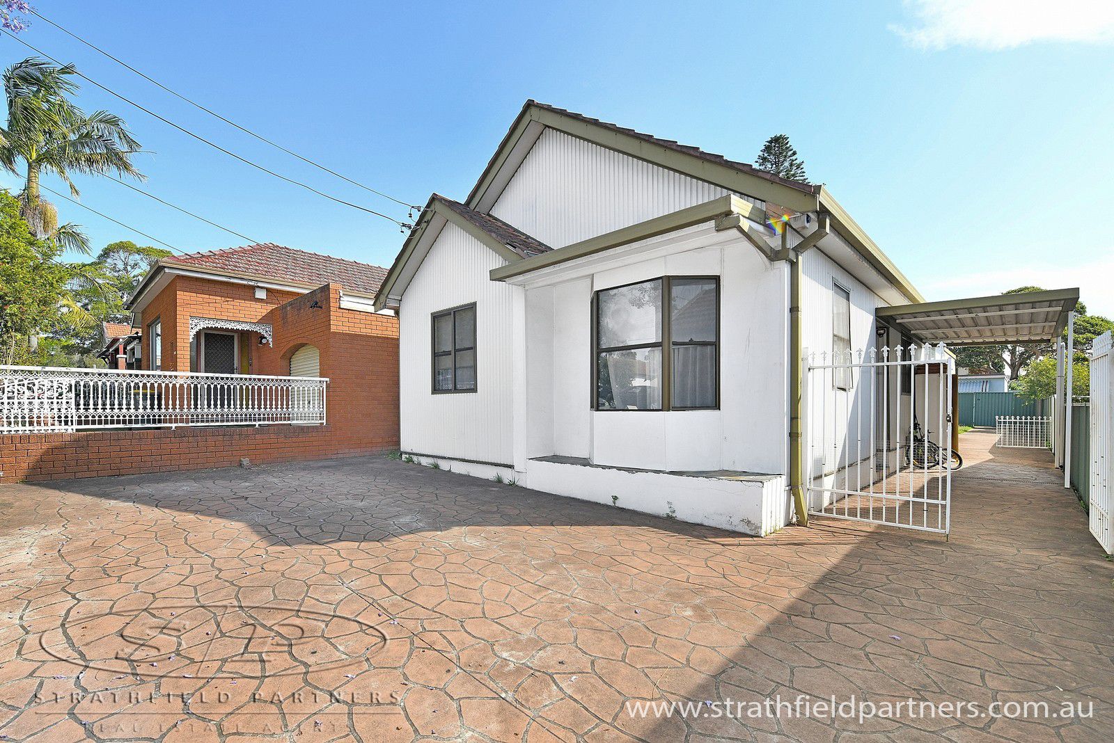 4 bedrooms House in 27 Moreton Street LAKEMBA NSW, 2195