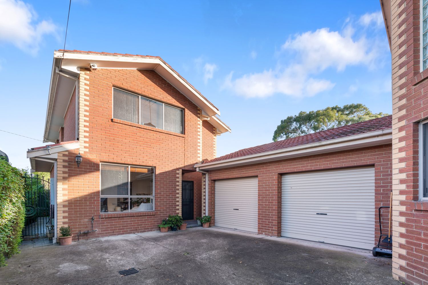 3 bedrooms Townhouse in 2/102 Stewart Street BRUNSWICK VIC, 3056