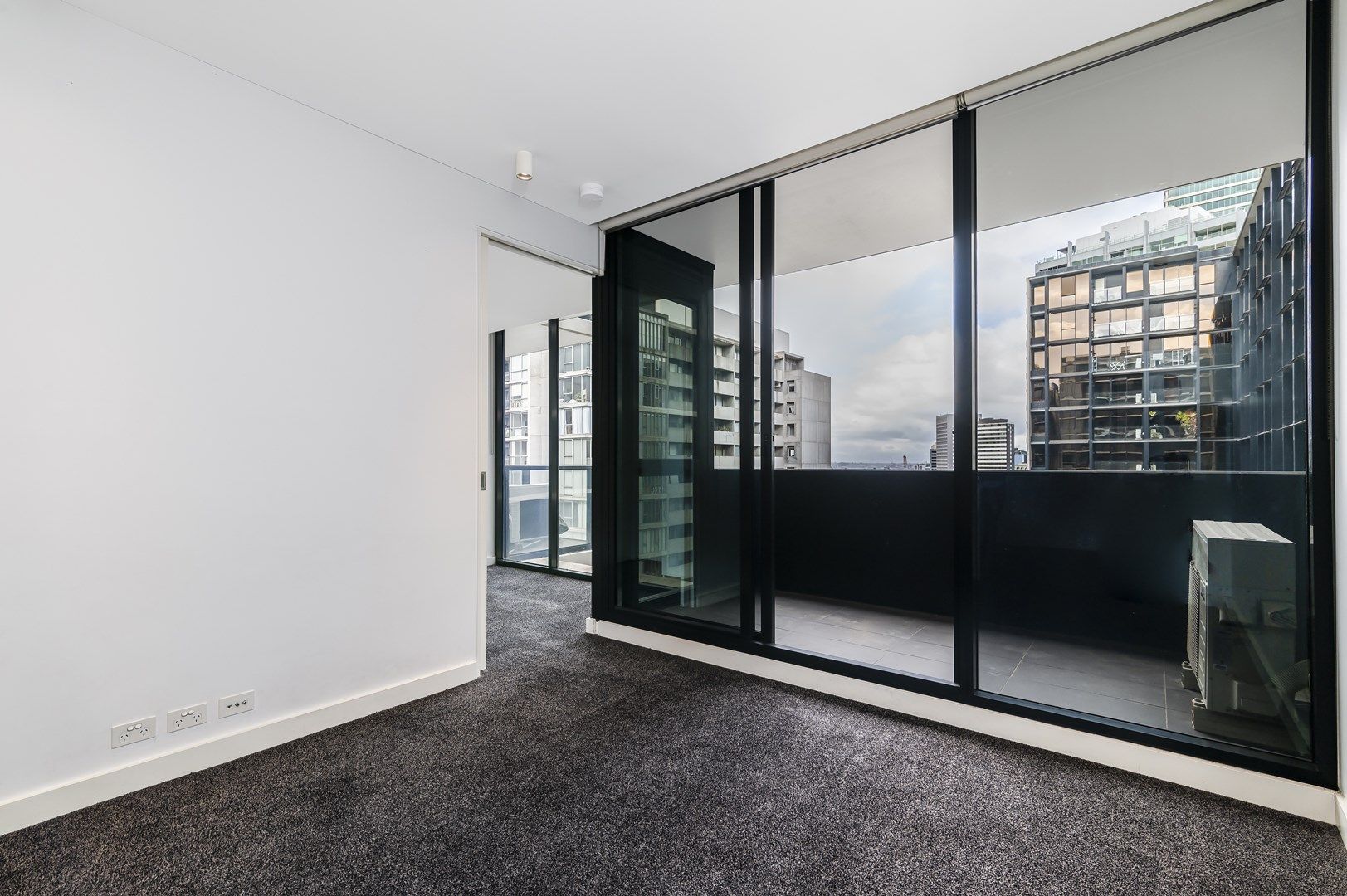 2 bedrooms Apartment / Unit / Flat in 1518/39 Coventry Street SOUTHBANK VIC, 3006