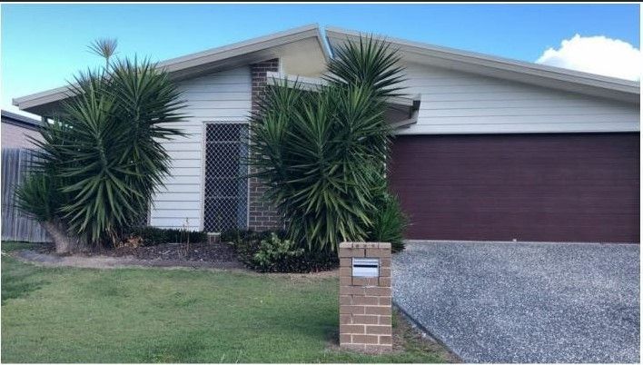 4 bedrooms House in 22 Feather Court MORAYFIELD QLD, 4506