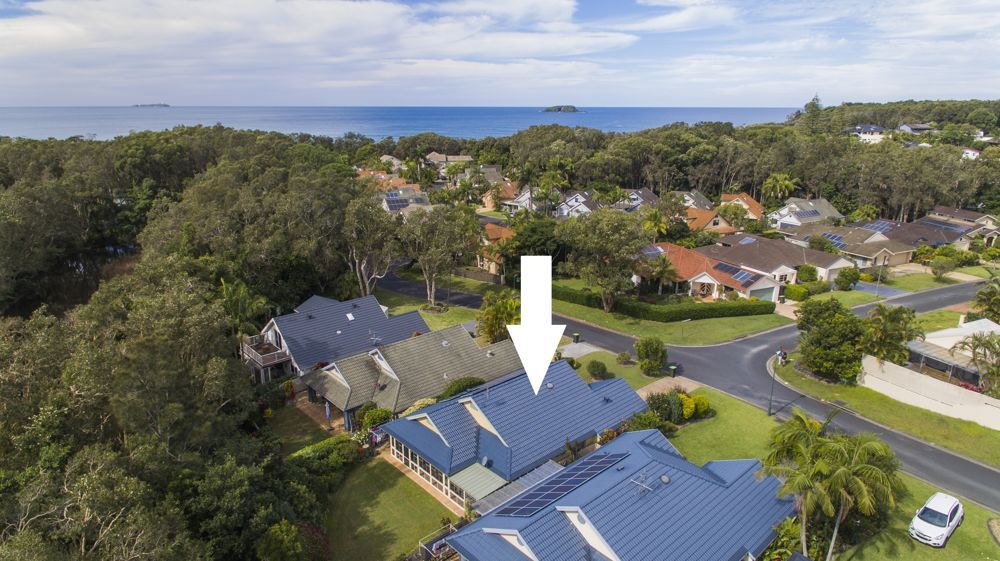 35 Crystal Drive, Sapphire Beach Property History & Address Research