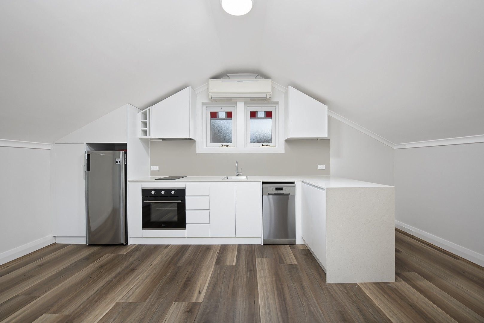 1 bedrooms Apartment / Unit / Flat in 1/408 Unwiins Bridge Road TEMPE NSW, 2044