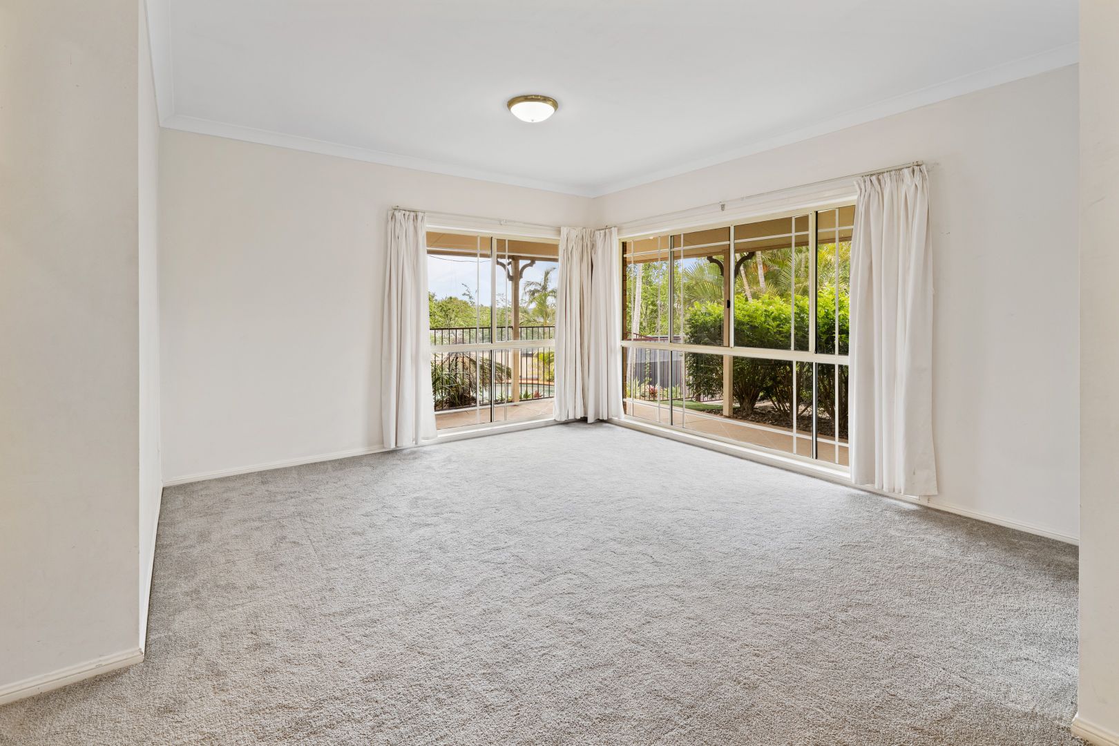 3 Hampshire Close, Highland Park QLD 4211, Image 2