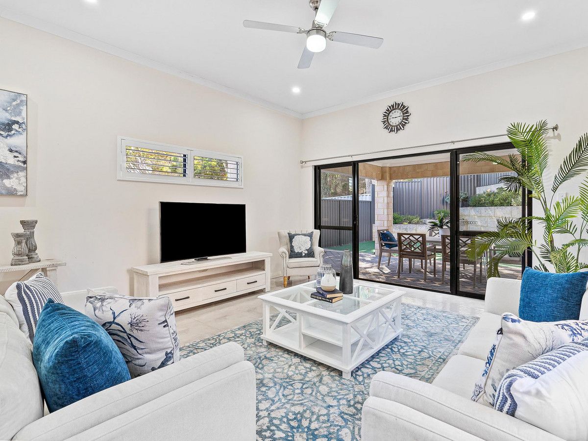 12 Shoran Court, Ocean Reef WA 6027, Image 0