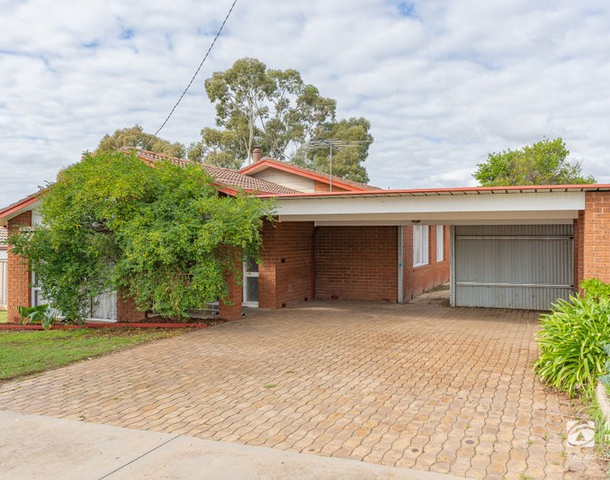 17 Mockridge Drive, Kangaroo Flat VIC 3555