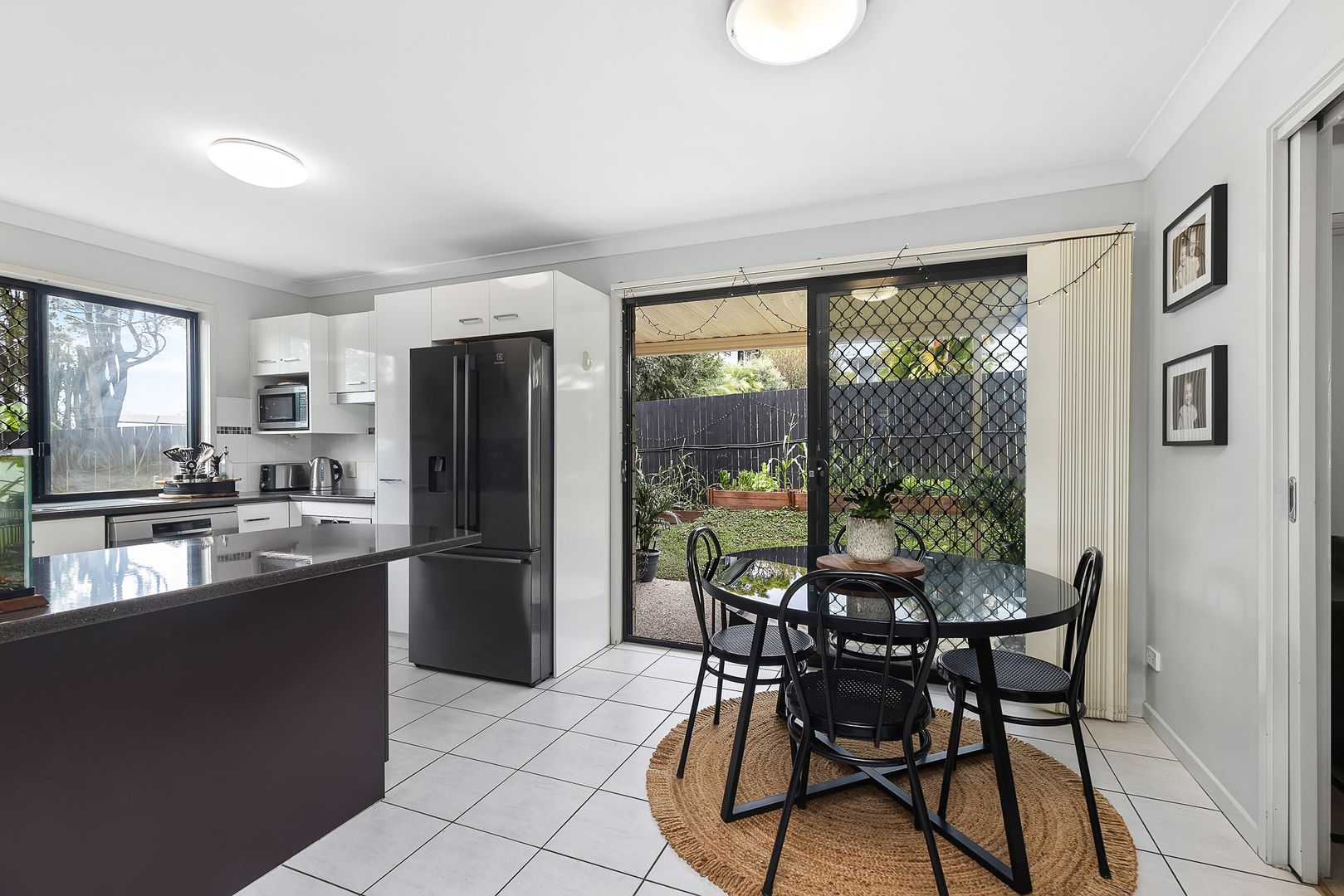 99 Jutland Street, Oxley QLD 4075, Image 2