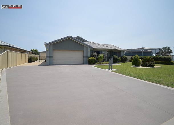 16 Louise Drive, Burrum Heads QLD 4659