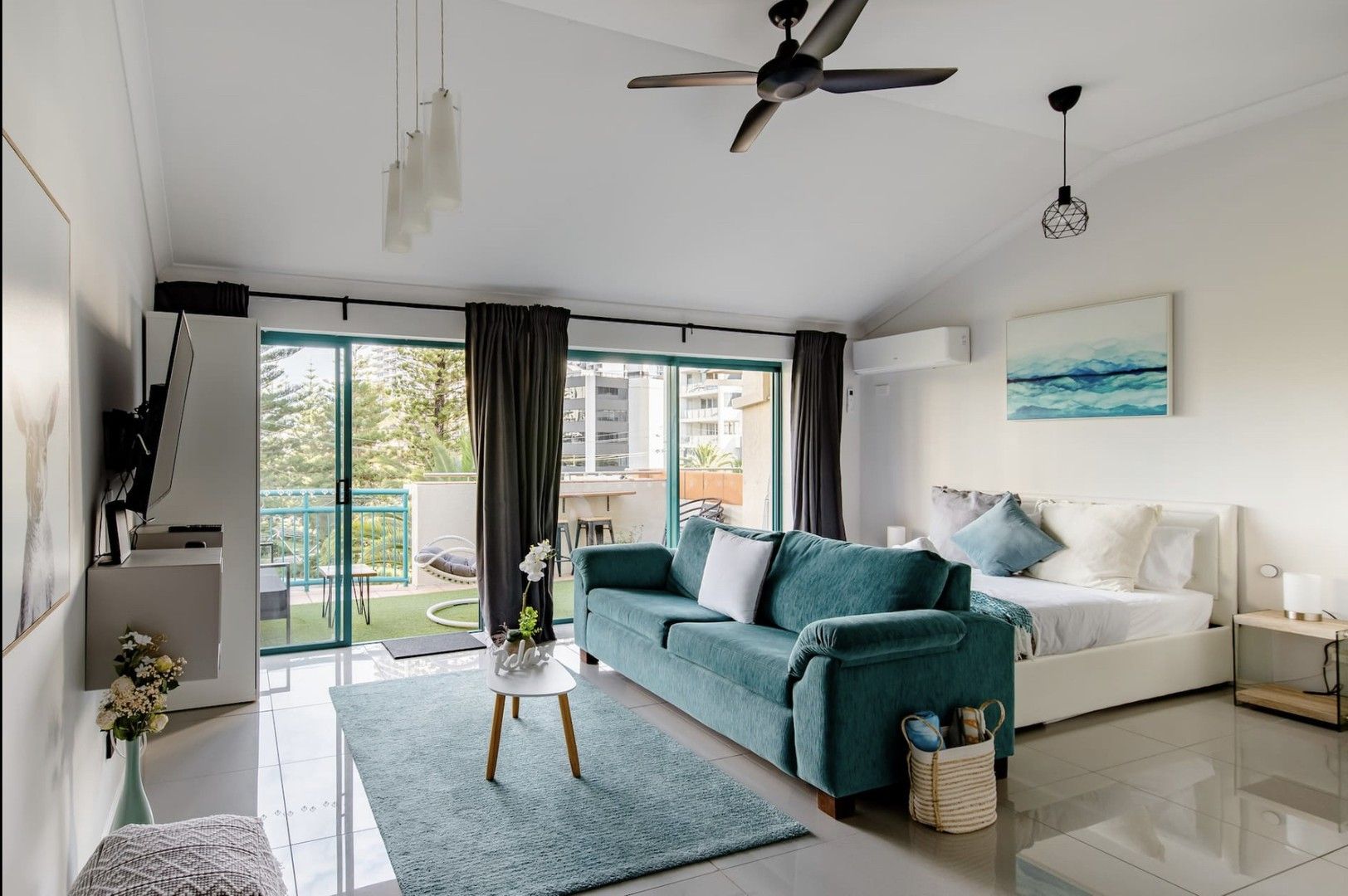 1 bedrooms Studio in 41/112 Surf Parade BROADBEACH QLD, 4218