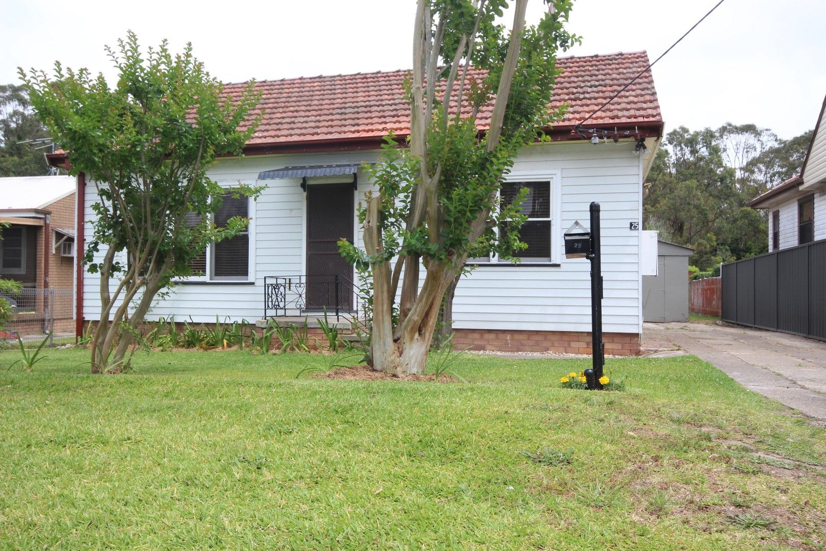 2 bedrooms House in 25 Cedar Street CARDIFF NSW, 2285