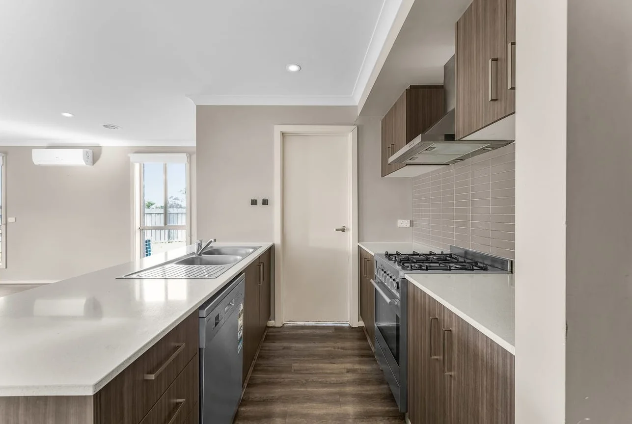 Additional image 4 of 10 Hilda Drive, Brookfield VIC 3338