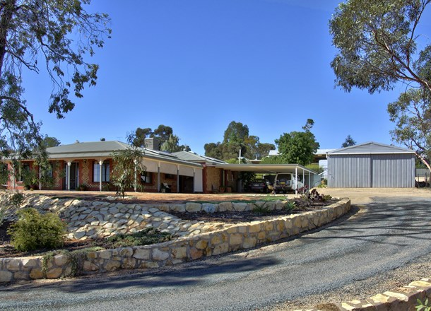 23 Hilltop Drive, Loxton SA 5333