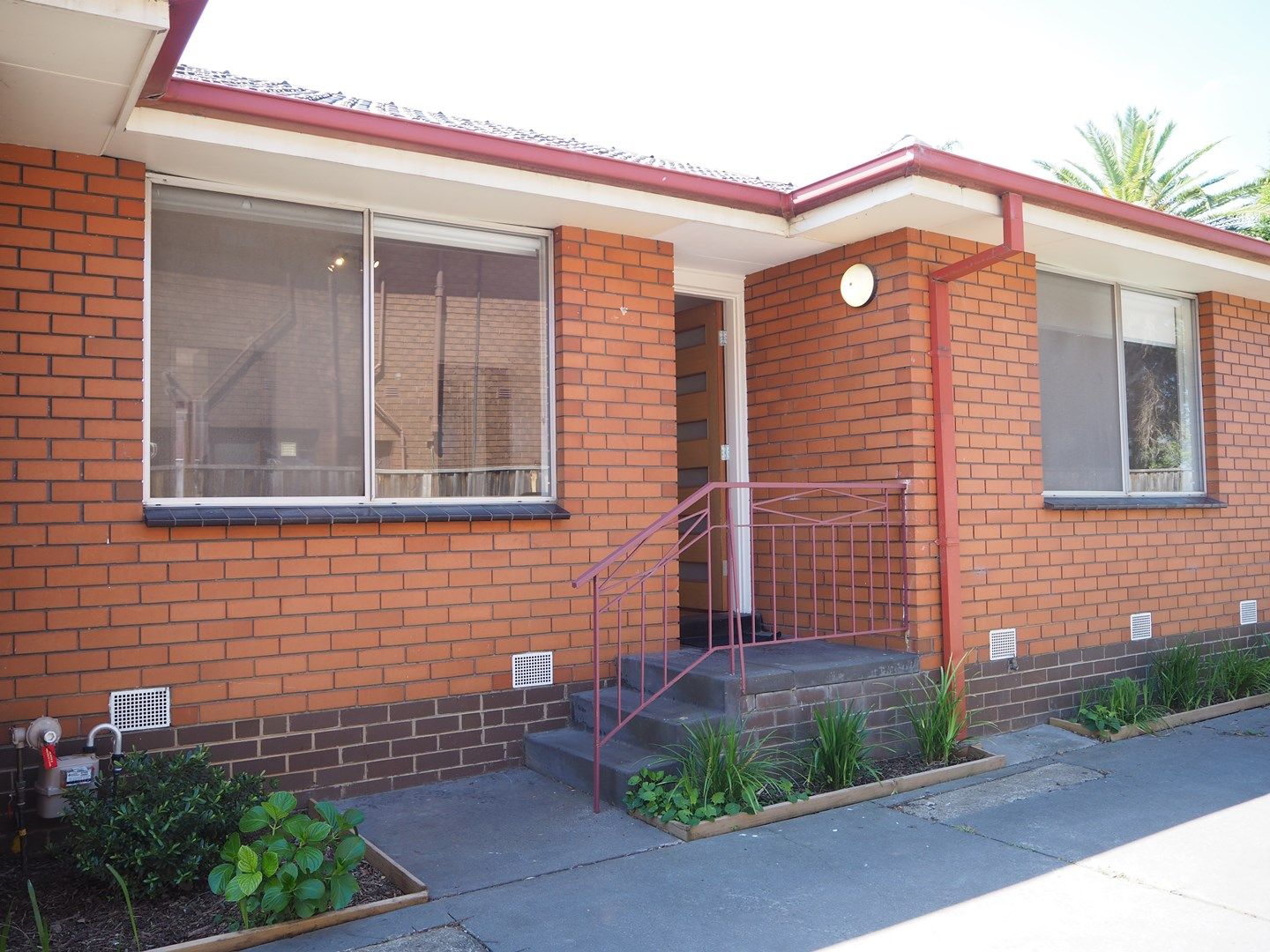 2 bedrooms Apartment / Unit / Flat in 2/88 McFadzean Avenue RESERVOIR VIC, 3073