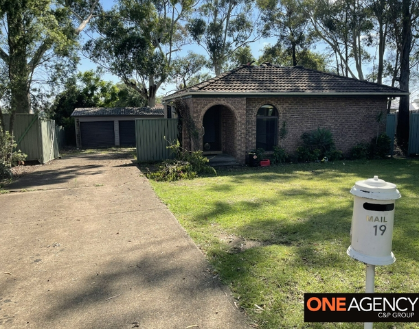 19 Griffiths Place, Eagle Vale NSW 2558