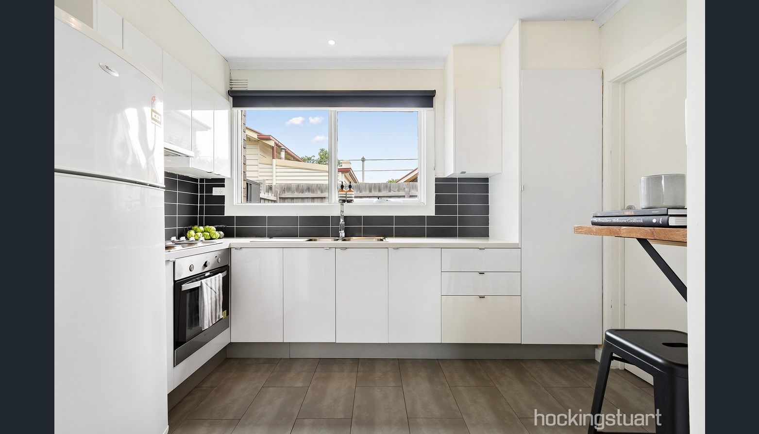 2 bedrooms Apartment / Unit / Flat in 2/40 Crawley Street RESERVOIR VIC, 3073