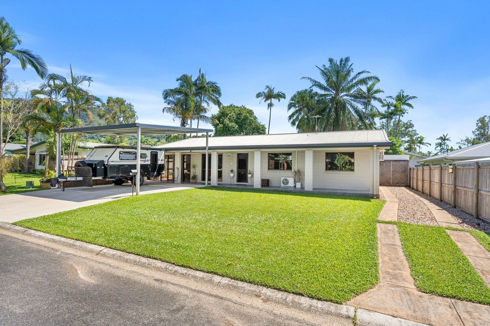 18 Cantal Close, Smithfield QLD 4878, Image 0