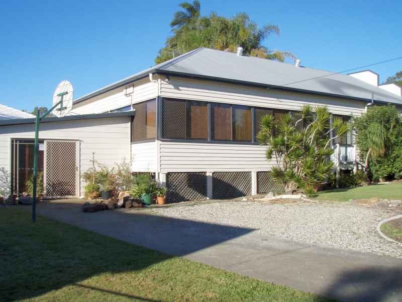 3 bedrooms House in 124 Emsworth Street WYNNUM QLD, 4178