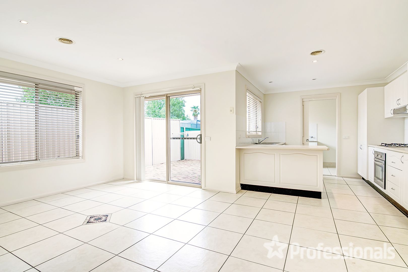 6/24A Durham Street, Bathurst NSW 2795, Image 2