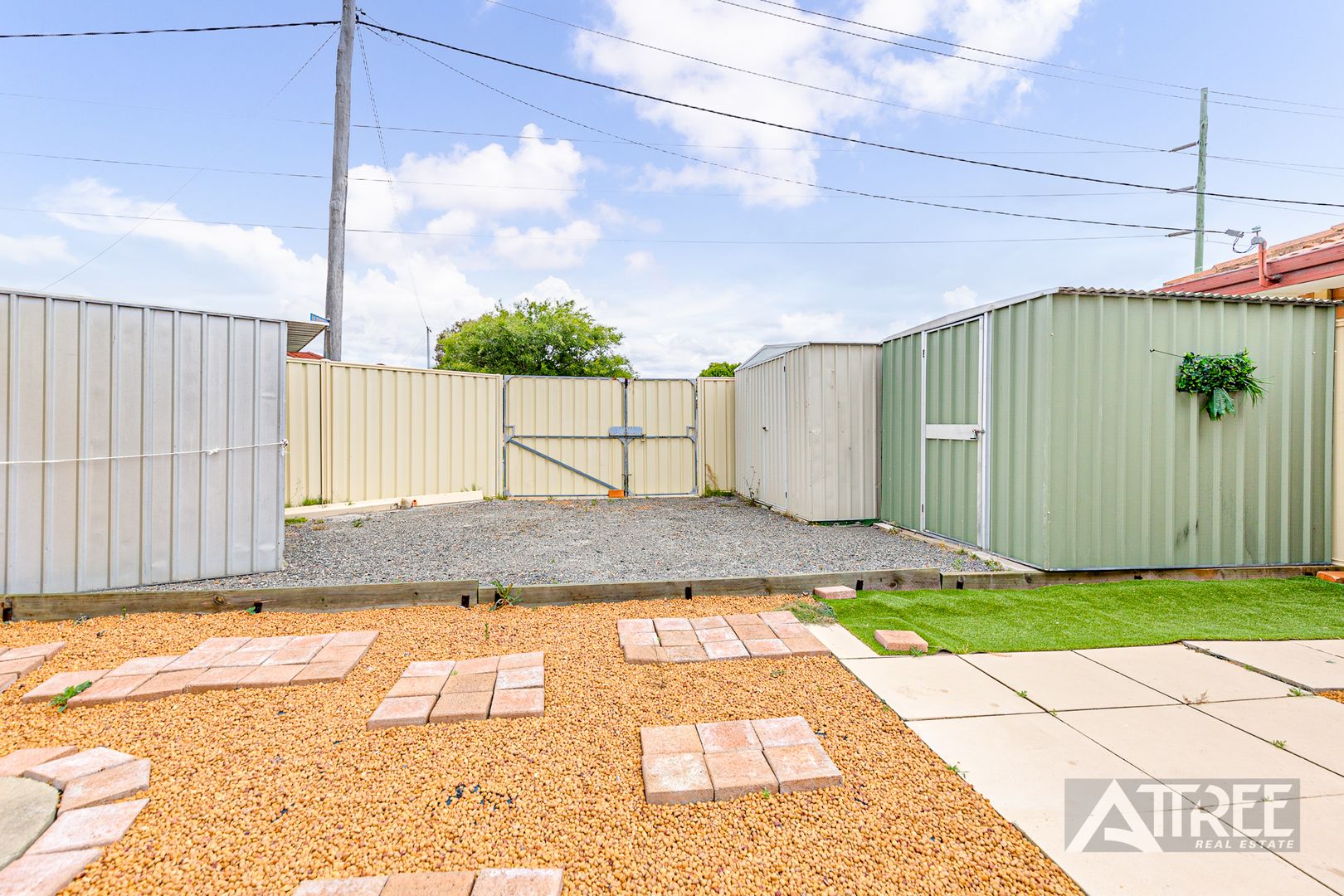 76 McLean Road, Canning Vale WA 6155, Image 2