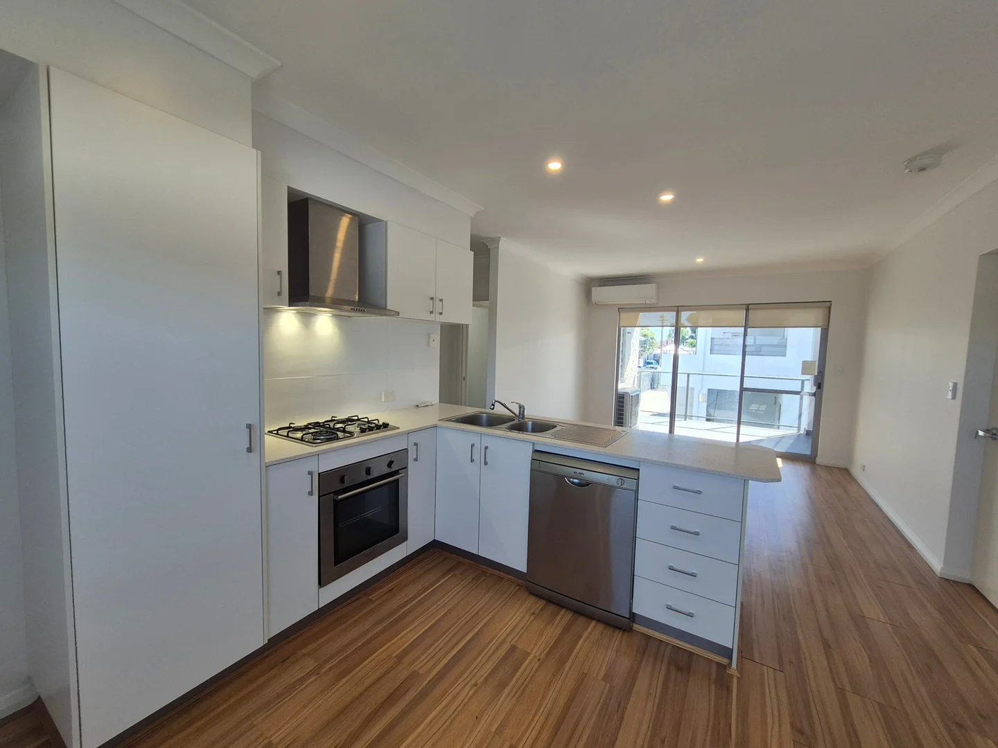 Additional image 7 of 5/360 hardey road, Cloverdale WA 6105