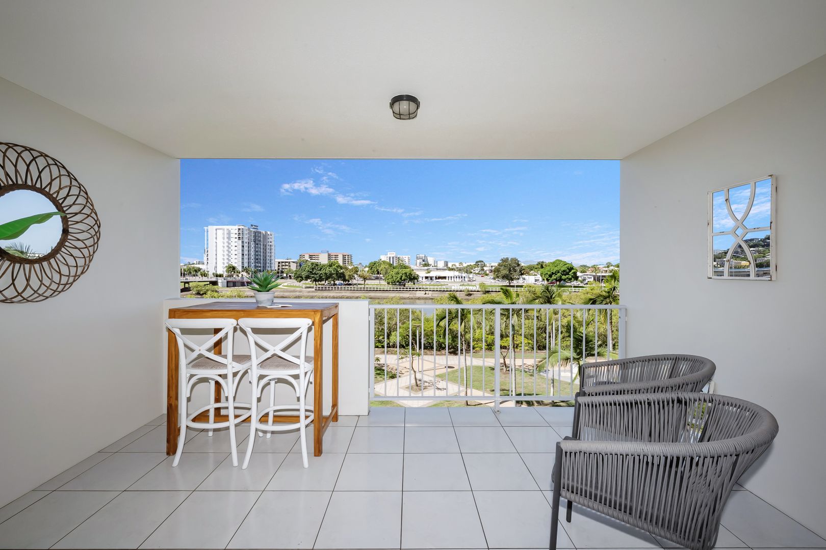 43/11-17 Stanley Street, Townsville City QLD 4810, Image 2