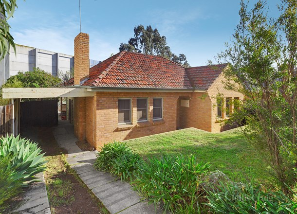 19 Greenbank Crescent, Pascoe Vale South VIC 3044