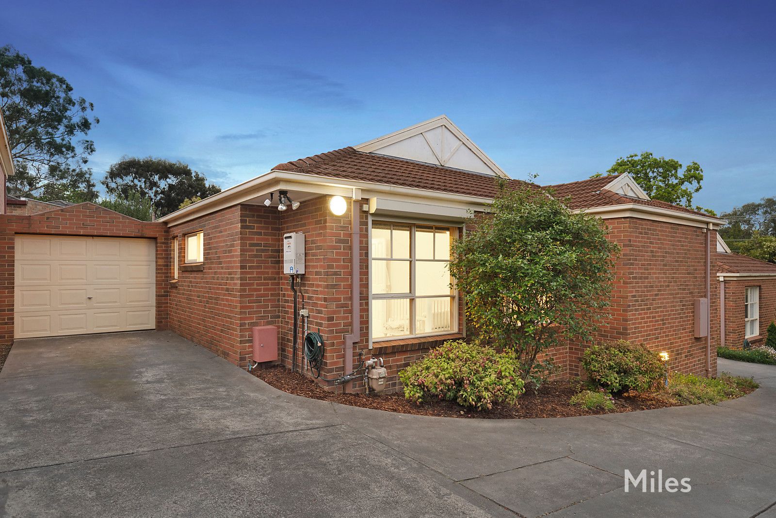 2/25 Ellesmere Parade, Rosanna VIC 3084, Image 0