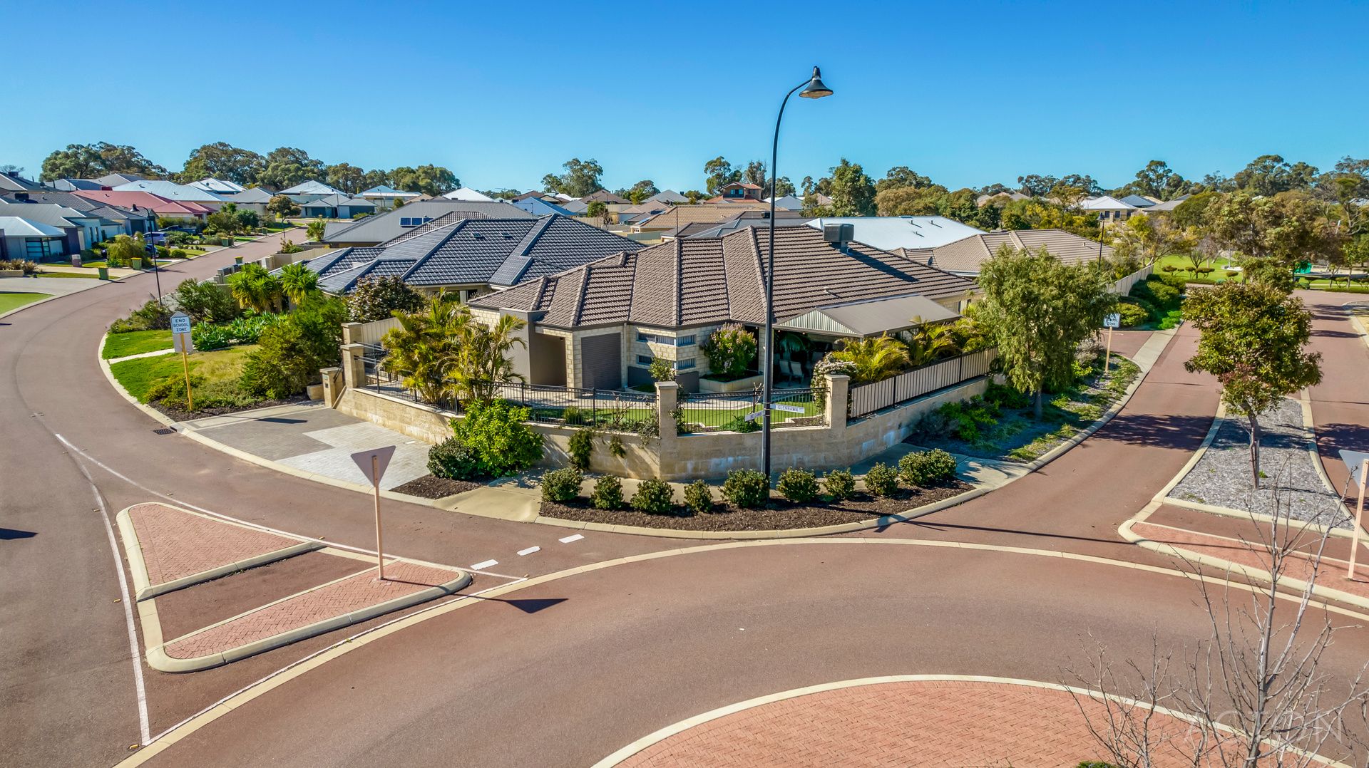 4 bedrooms House in 17 Glenbawn Vista LAKELANDS WA, 6180