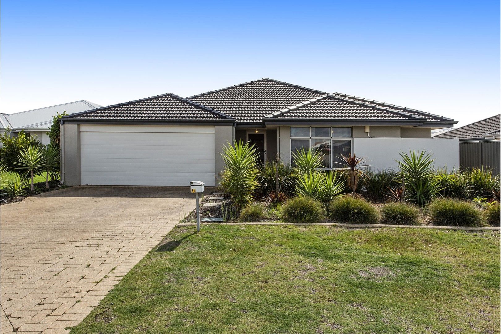 4 bedrooms House in 53 Weewar Circuit SOUTH YUNDERUP WA, 6208