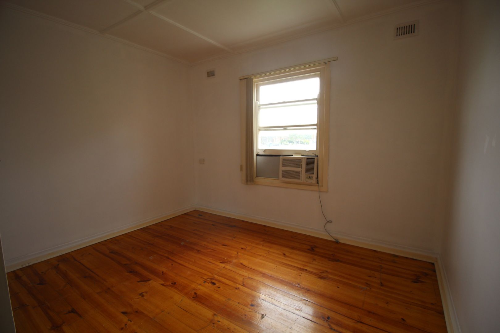 8 Alexander Grove, Woodville Gardens SA 5012 House For Rent Domain