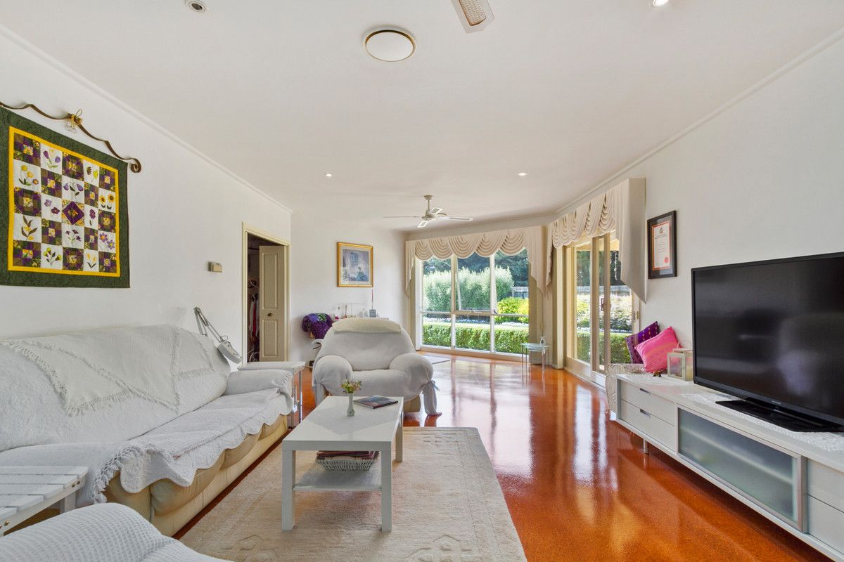 10 Hakea Court, Sale VIC 3850, Image 1