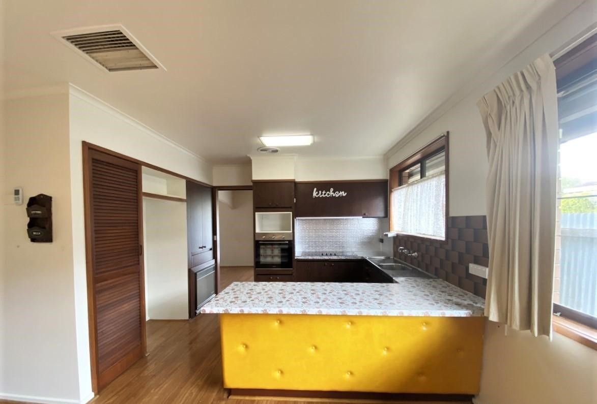 27 Mellor Grove, Swan Hill VIC 3585 House For Rent 400 Domain