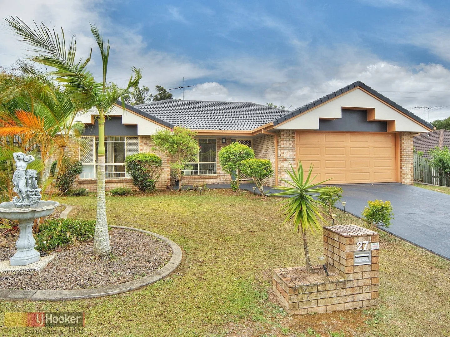 27 Mayfair Place, Stretton QLD 4116